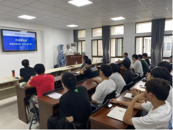 馬鞍山鋼鐵股份公司高級工程師廖海歐應(yīng)邀為機械工程學(xué)院作《智能化系統(tǒng)工程技術(shù)研發(fā)》專題學(xué)術(shù)報告